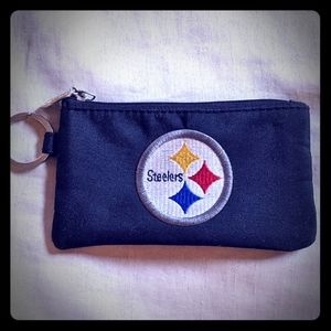 Steelers change purse